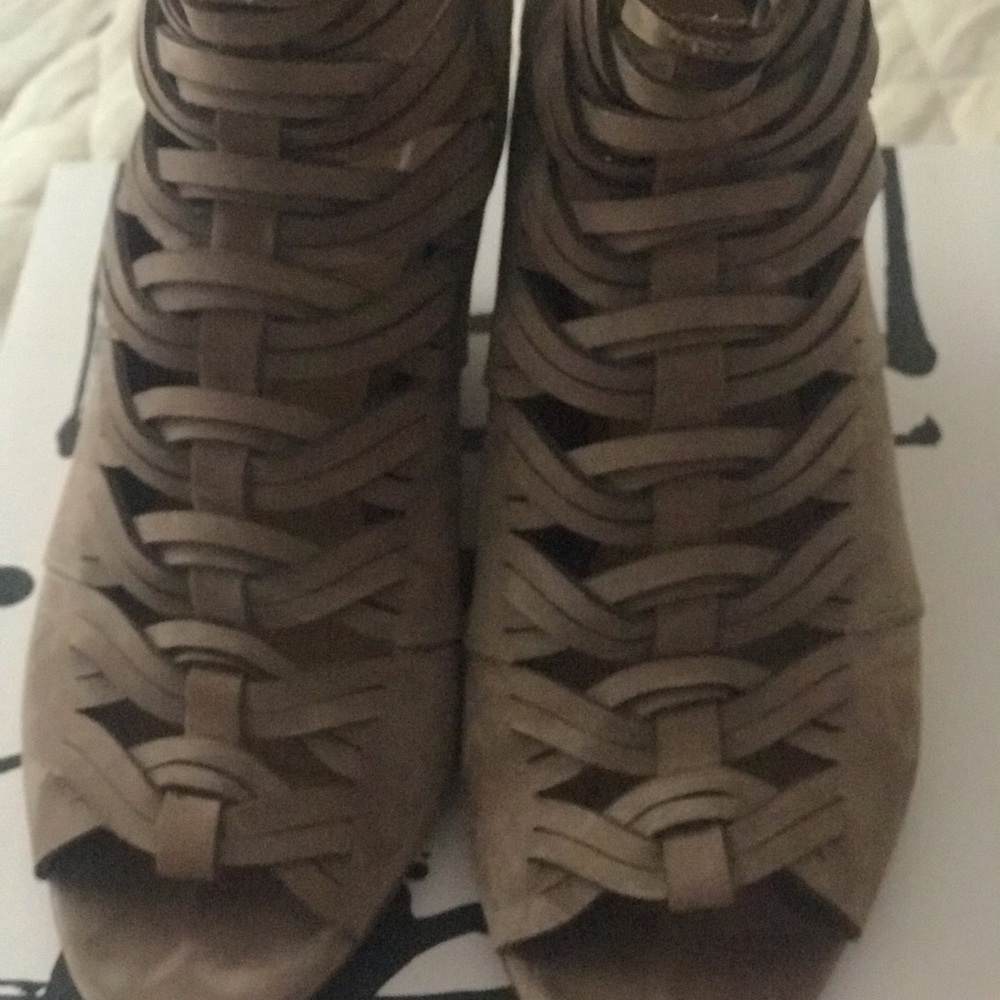 DV wedges
